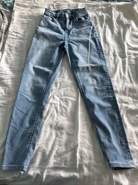 American Eagle Outfitters Light Blue High-Rise Skinny Jeans